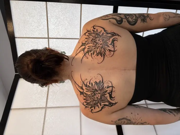 Tatouage blackwork dark par Aizen — Lux Tattoo Biganos, Bassin d'Arcachon (réalisation 16)
